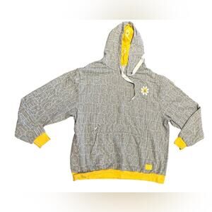 Disney Loungefly Gray and Yellow Winnie the Pooh Hoodie in Women’s Size 3XL